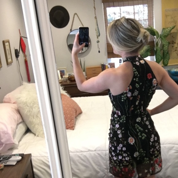 Black Floral Embroidered Promesa Dress - Picture 8 of 8